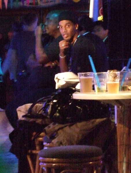 Ronaldinho partying.jpg